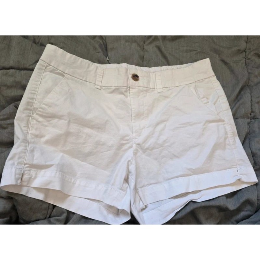 Old Navy Everyday Short White Mid-Rise Shorts Women's Size 10